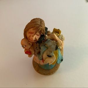 Woman Figurine Decor Doing Chores Multi-Tasking Laundry Child Phone 6”